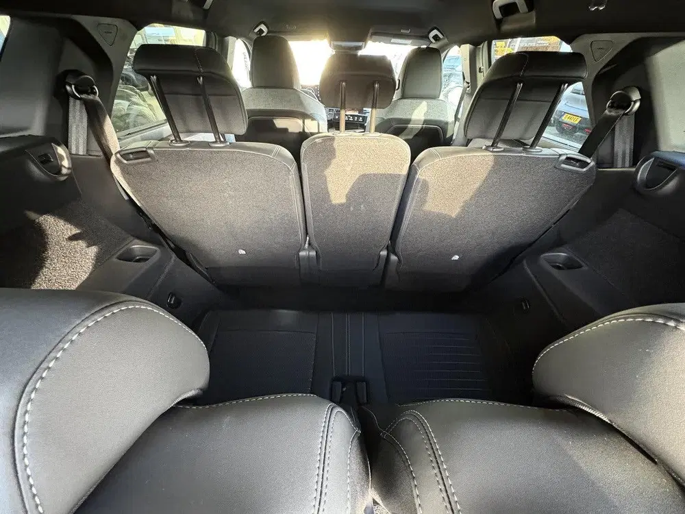Peugeot 5008 1.2 Hybrid 145 GT 7p uit 2025, foto 8