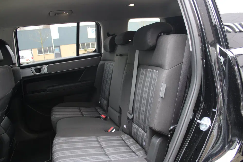 Hyundai SANTA FE 1.6 T-GDI 252pk PHEV Comfort Smart 4WD 7p. uit 2025, foto 8