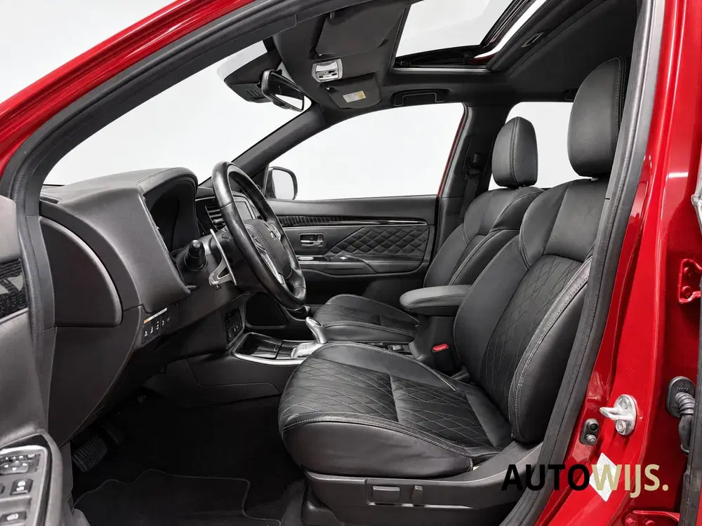 Mitsubishi Outlander 2.4 PHEV Instyle uit 2019, foto 3