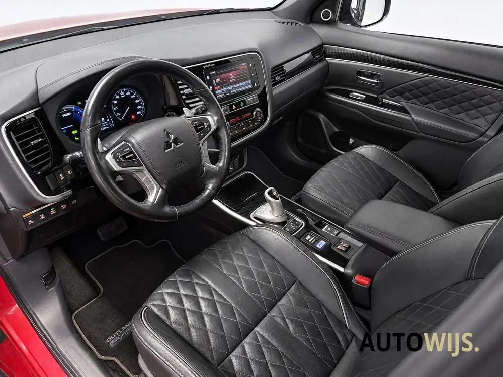 Mitsubishi Outlander 2.4 PHEV Instyle uit 2019, foto 5