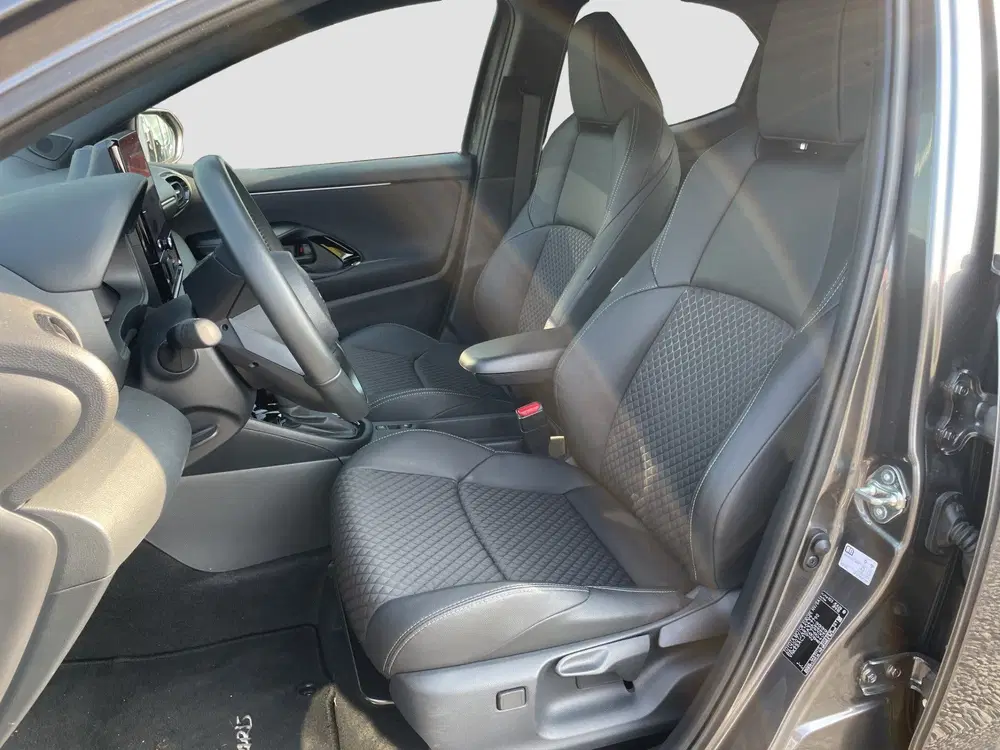 Toyota Yaris 1.5 Hybrid 130 First Edition uit 2024, foto 10