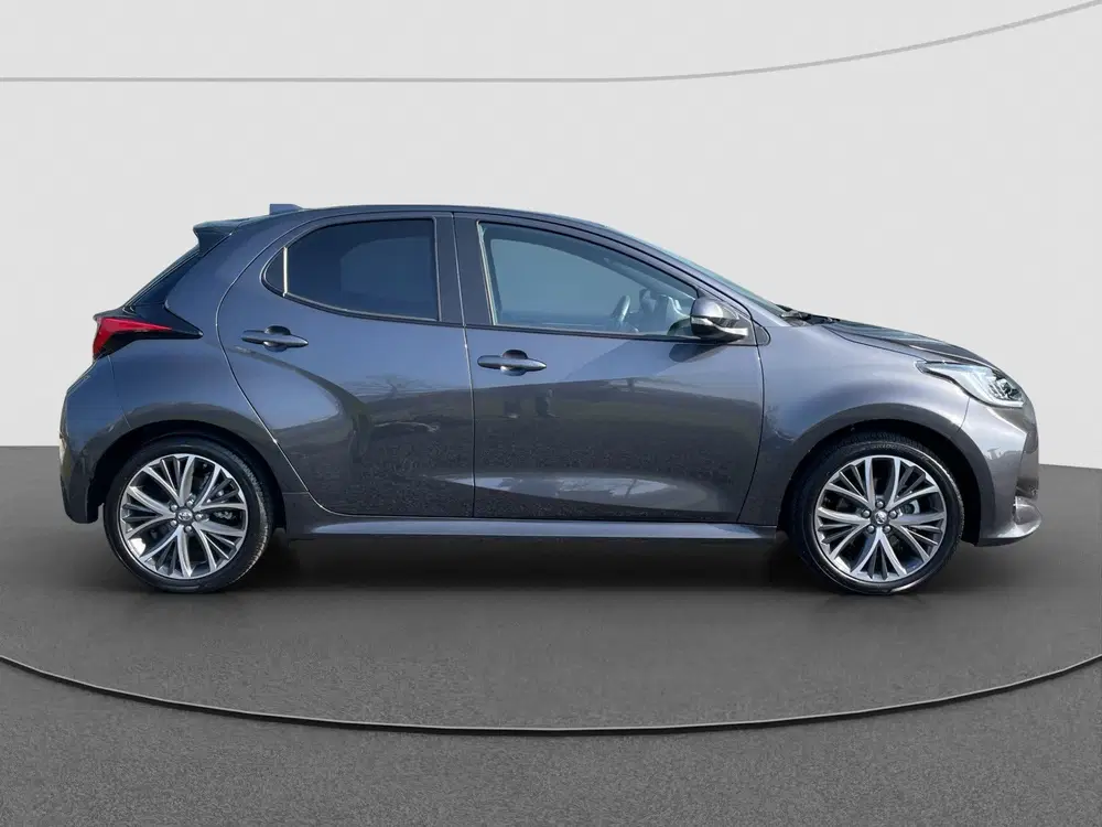 Toyota Yaris 1.5 Hybrid 130 First Edition uit 2024, foto 4