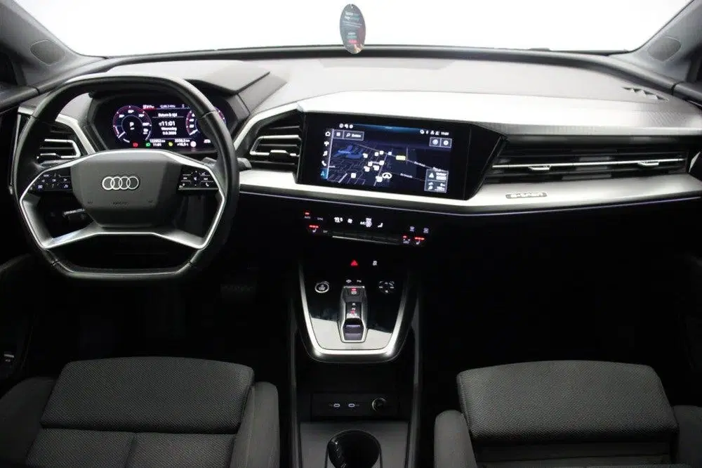 Audi Q4 e-tron 35 Launch edition Advanced 55 kWh uit 2021, foto 2