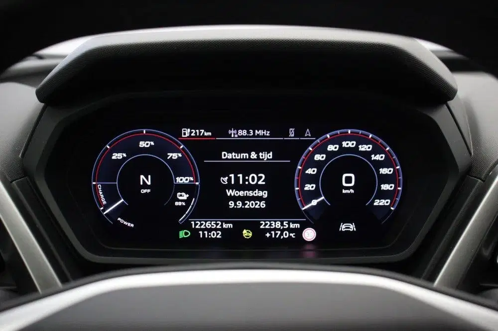 Audi Q4 e-tron 35 Launch edition Advanced 55 kWh uit 2021, foto 6