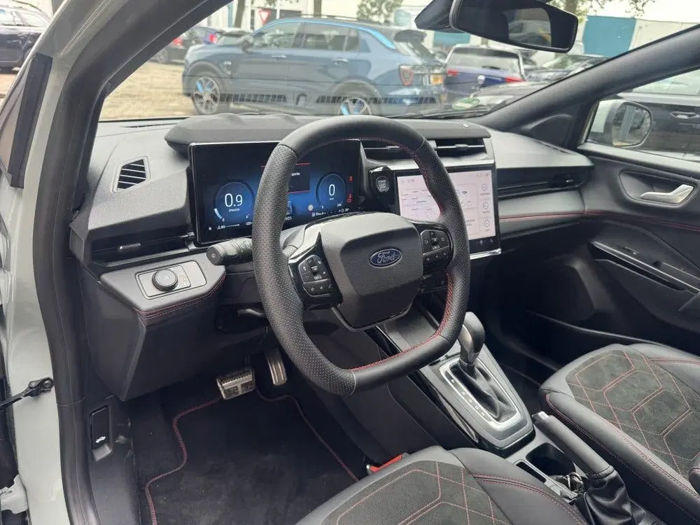 Ford Puma 1.0 EB Hybrid ST-Line X (bj 2025 uit 2025, foto 2