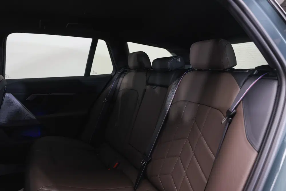 BMW i5 eDrive40 M Sport uit 2025, foto 10