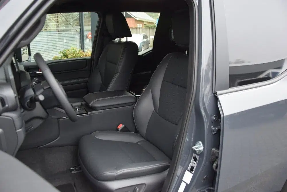 Toyota Land Cruiser 2.8 D-4D 5DRS TX-L A uit 2024, foto 8