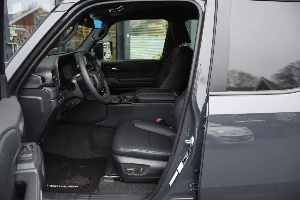 Toyota Land Cruiser 2.8 D-4D 5DRS TX-L A uit 2024, foto 9