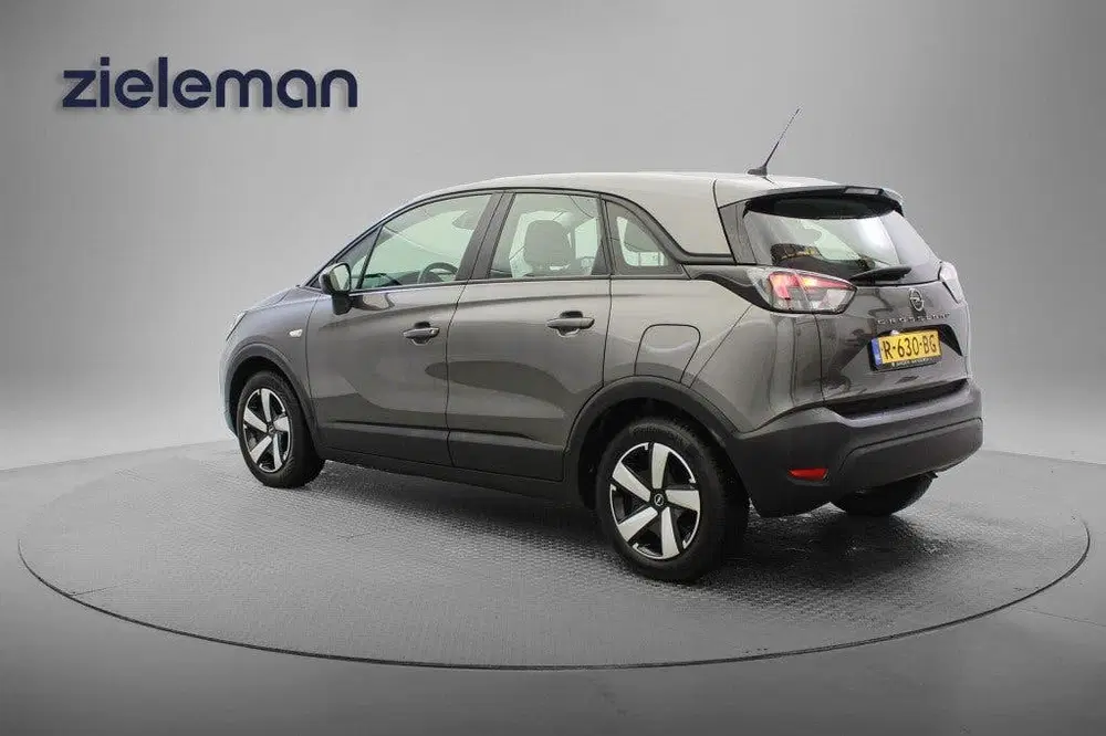 Opel Crossland 1.2 Edition uit 2022, foto 2
