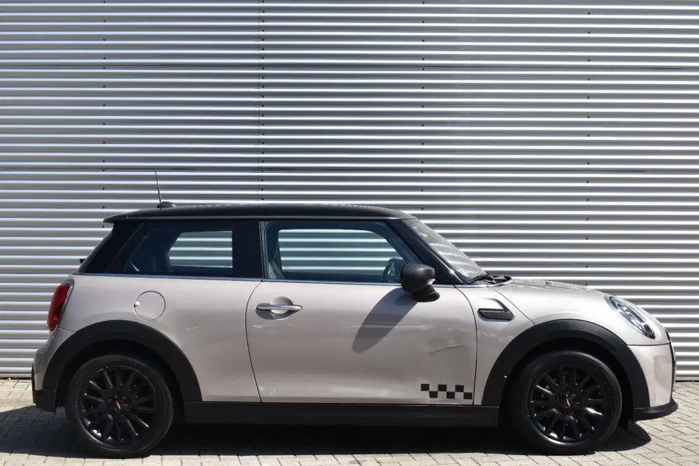 Mini Cooper 1.5 COOPER BUSINESS EDITION uit 2022, foto 6