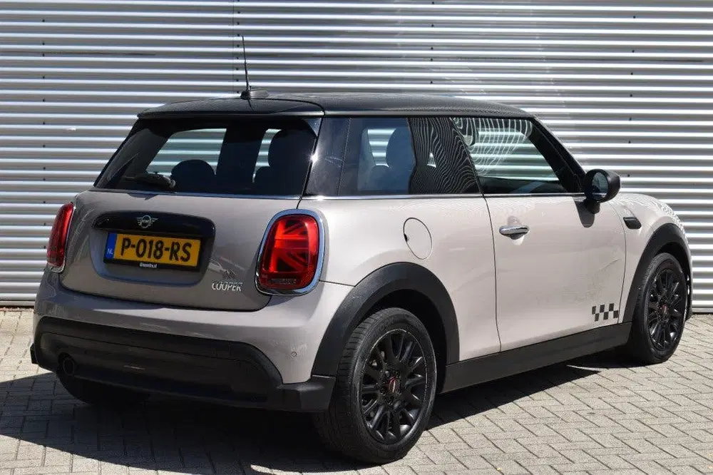 Mini Cooper 1.5 COOPER BUSINESS EDITION uit 2022, foto 7