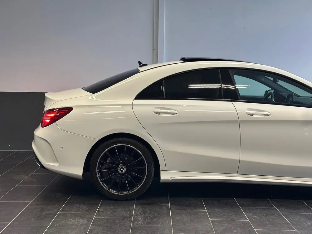 Mercedes-Benz CLA 200 Business AMG uit 2019, foto 12