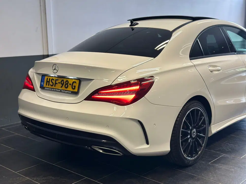 Mercedes-Benz CLA 200 Business AMG uit 2019, foto 14