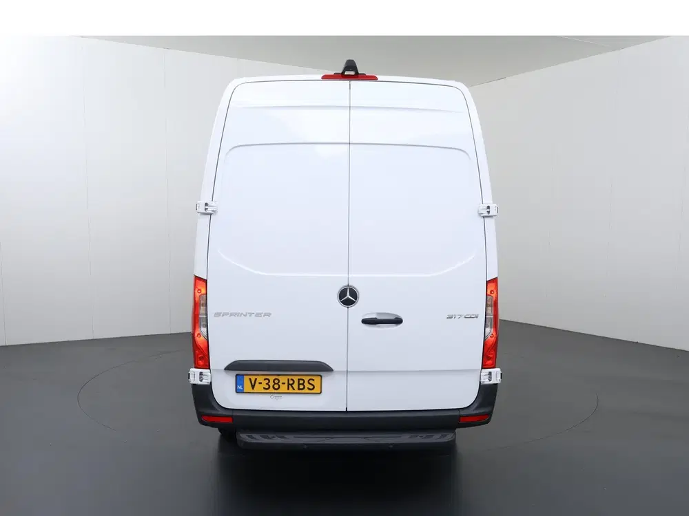 Mercedes-Benz Sprinter 317 CDI uit 2024, foto 4