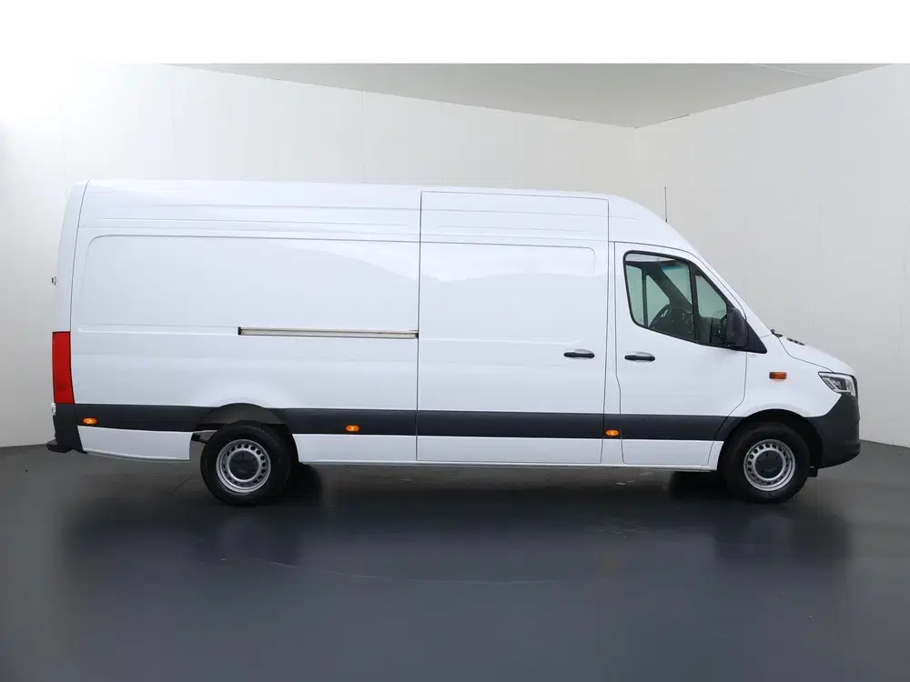 Mercedes-Benz Sprinter 317 CDI uit 2024, foto 6