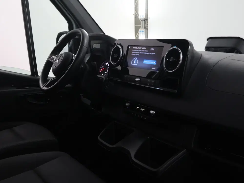 Mercedes-Benz Sprinter 317 CDI uit 2024, foto 9