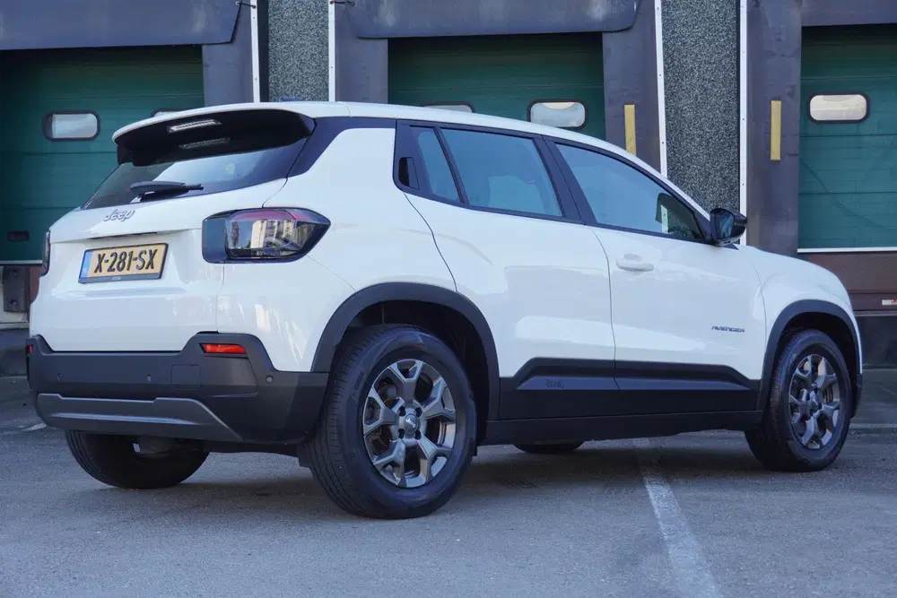 Jeep Avenger 156pk Longitude 54 kWh uit 2024, foto 2