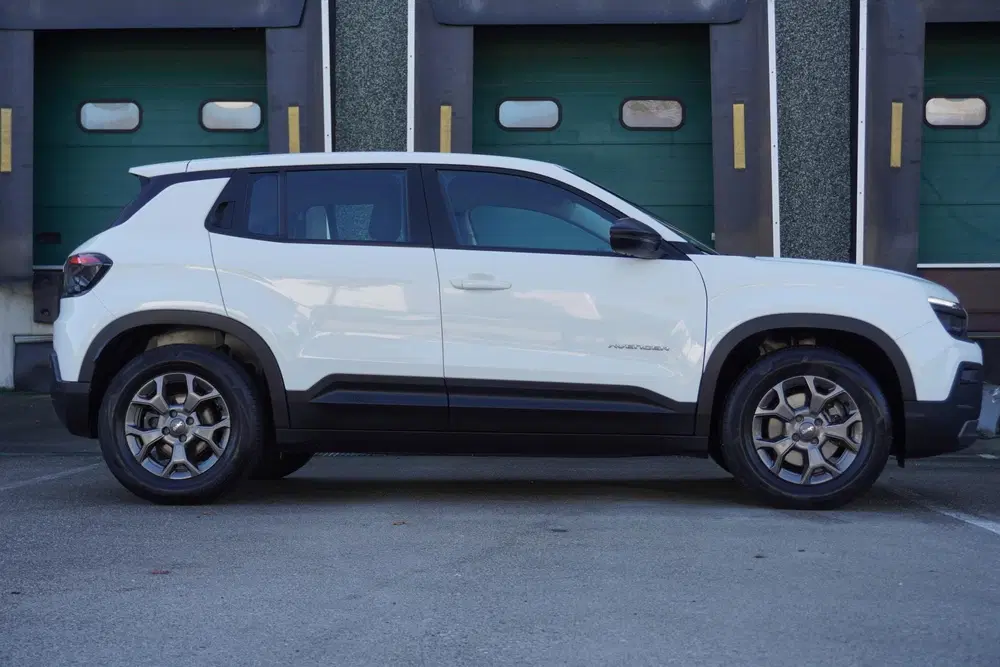 Jeep Avenger 156pk Longitude 54 kWh uit 2024, foto 3