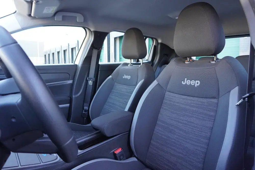 Jeep Avenger 156pk Longitude 54 kWh uit 2024, foto 4