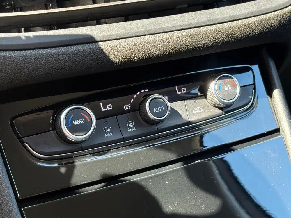 Opel Grandland 1.2 TURBO AUT. NAVI CAMERA AIRCO CARPLAY uit 2024, foto 10
