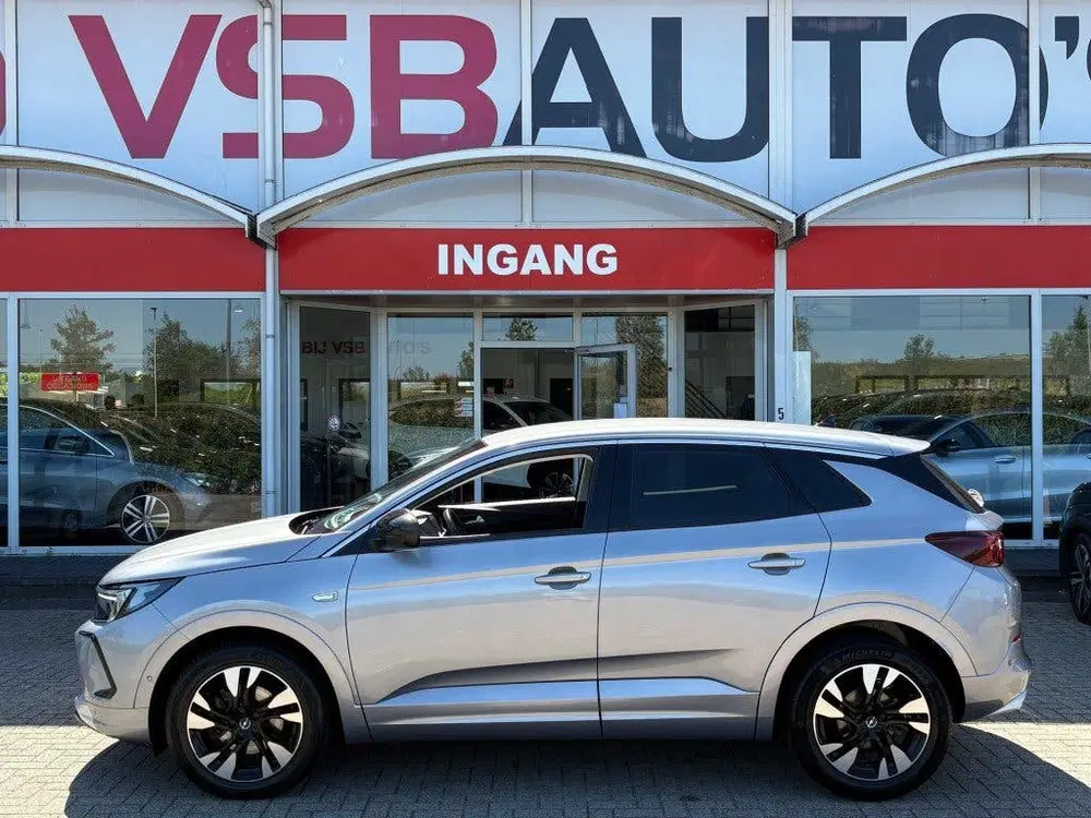 Opel Grandland 1.2 TURBO AUT. NAVI CAMERA AIRCO CARPLAY uit 2024, foto 2