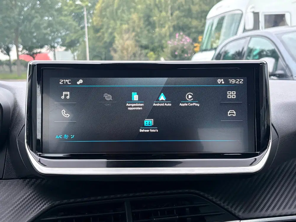 Peugeot 208 1.2 Hybrid 110 e-DCS6 Style Cruise uit 2025, foto 4