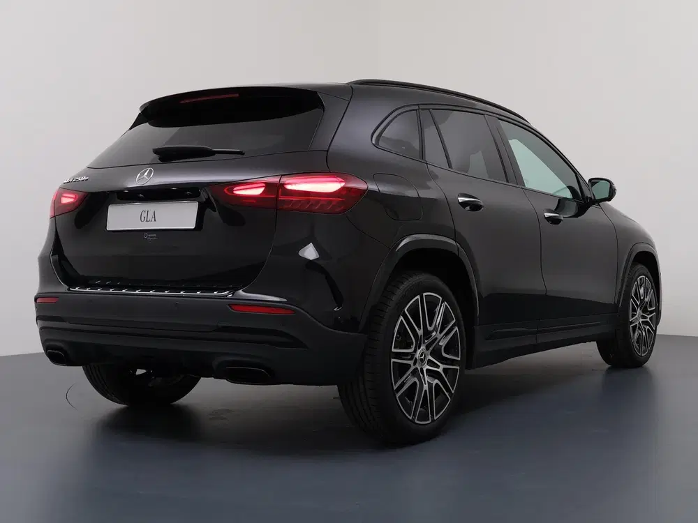Mercedes-Benz GLA 250 e 140 Years Edition uit 2026, foto 2