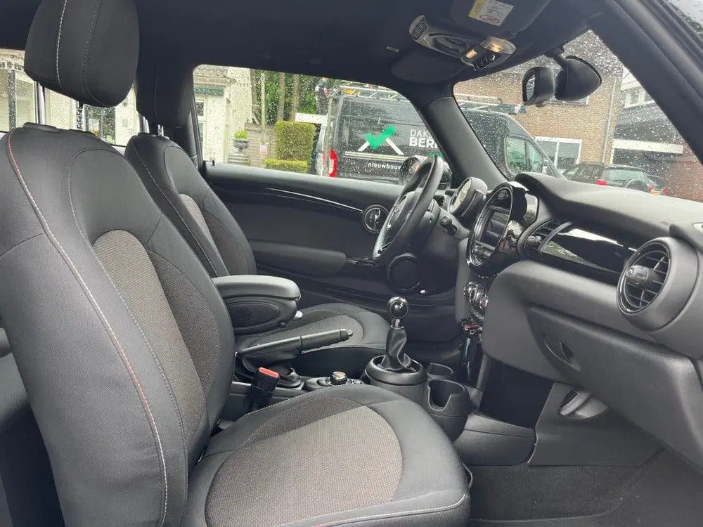 Mini Cooper 1.5 COOPER PEPPER 136PK uit 2020, foto 7