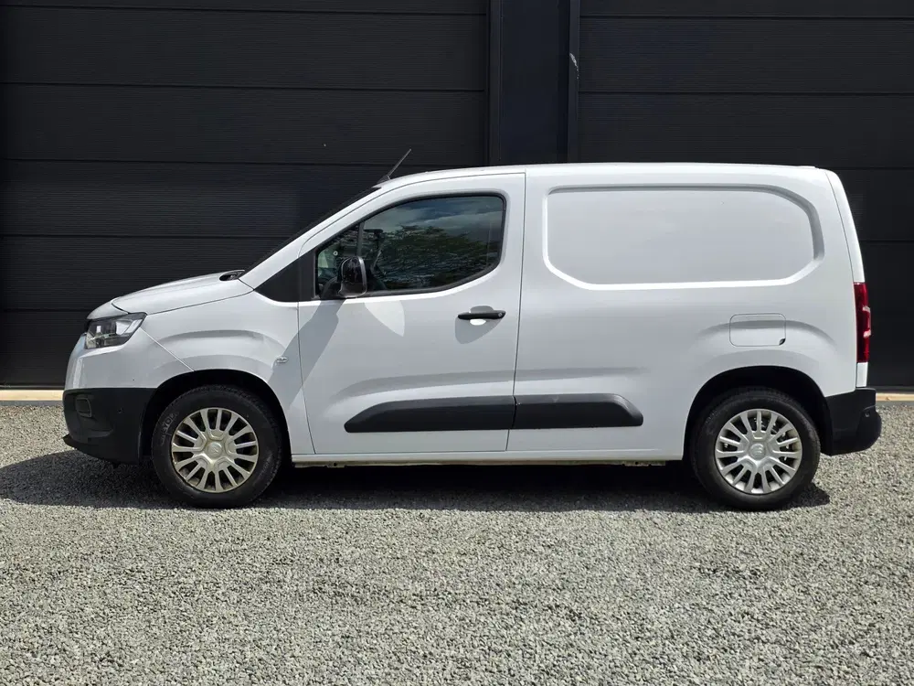Toyota Proace City 1.5 D-4D Live uit 2023, foto 4