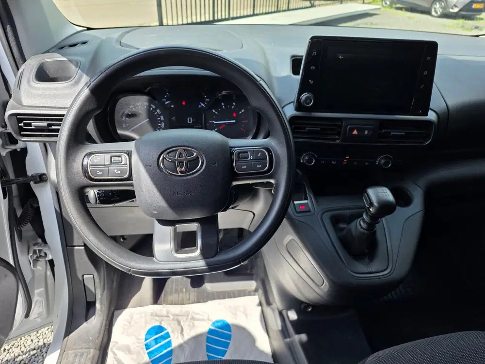 Toyota Proace City 1.5 D-4D Live uit 2023, foto 5