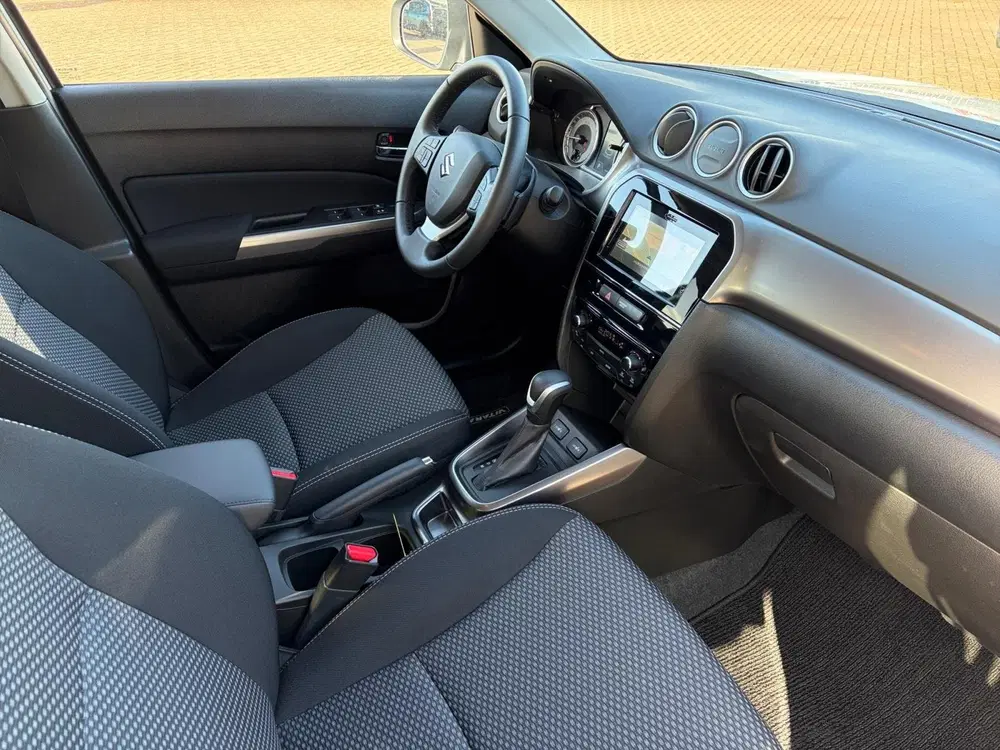 Suzuki Vitara 1.5 Hybrid Select *Automaat*Navi+Camera*Cl uit 2024, foto 15