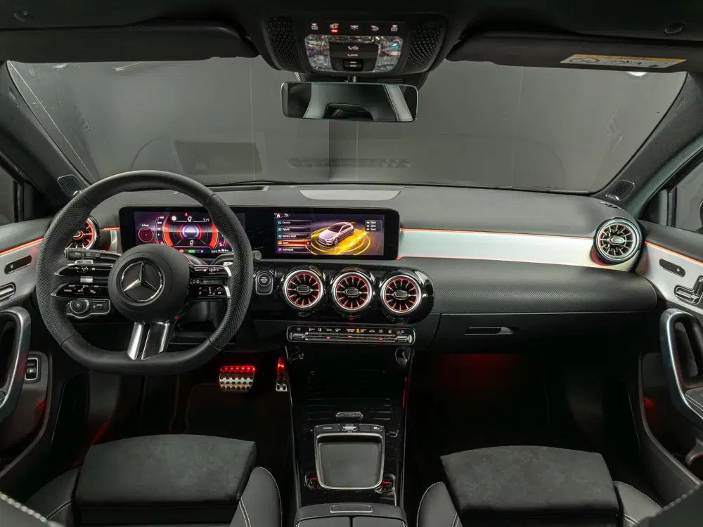 Mercedes-Benz A-Klasse 250 e Business Solution AMG uit 2026, foto 3