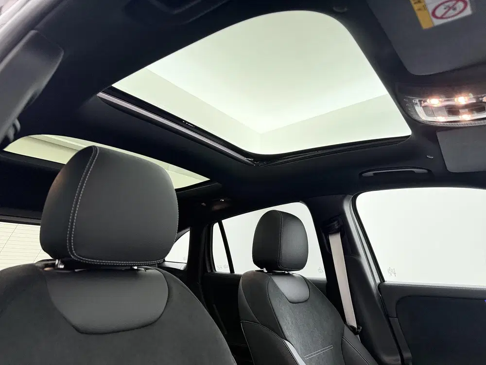 Mercedes-Benz GLA 250 e 140 Years Edition uit 2026, foto 12