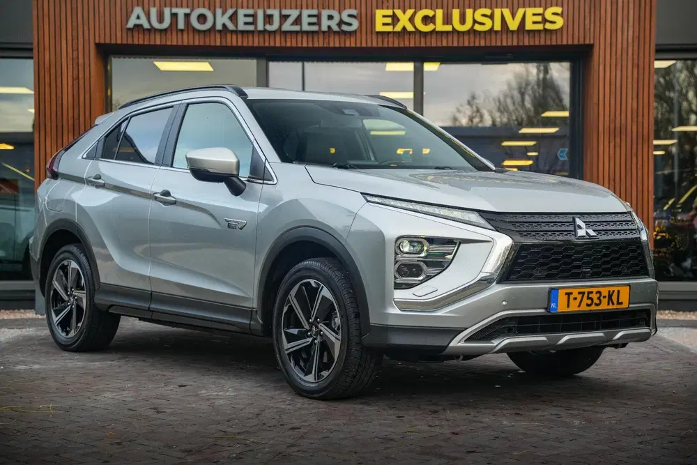 Mitsubishi Eclipse Cross 2.4 PHEV Intense+ uit 2023