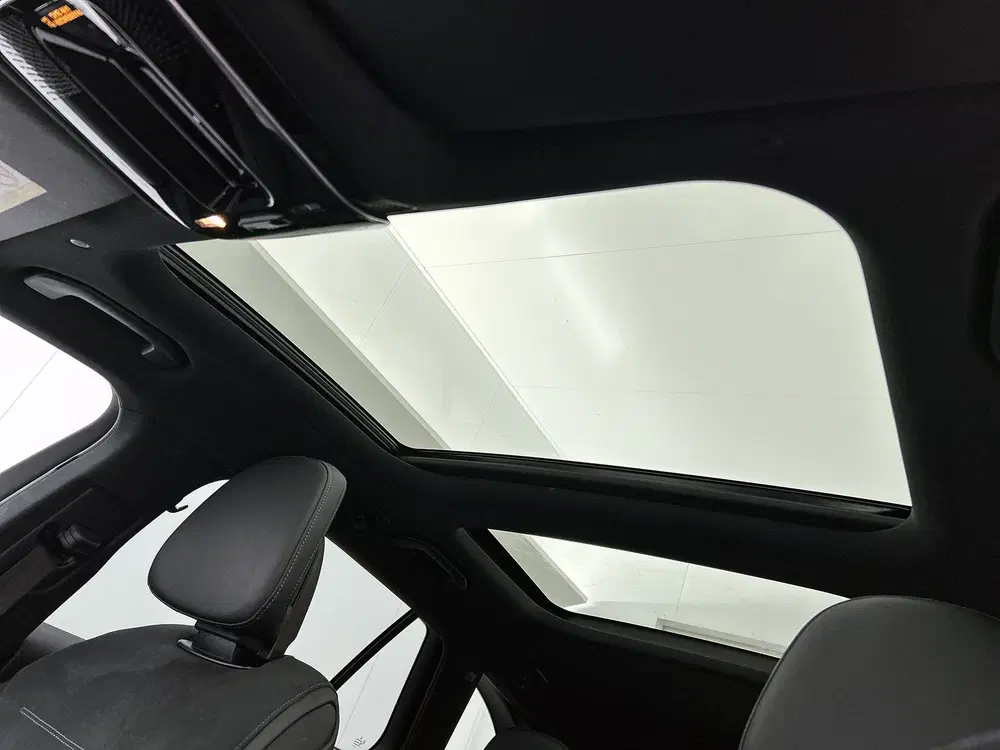 Mercedes-Benz C-Klasse 300 e Business Solution AMG AM uit 2025, foto 13