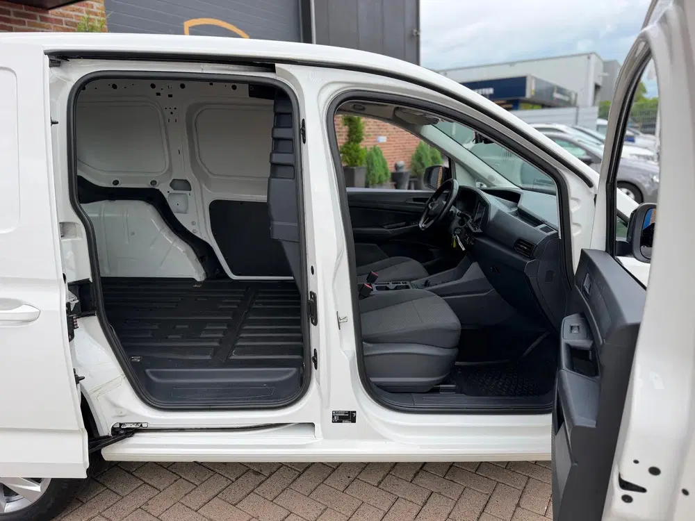 Volkswagen Caddy 1.5 TSI Trend Style Automaat Benzine uit 2022, foto 3