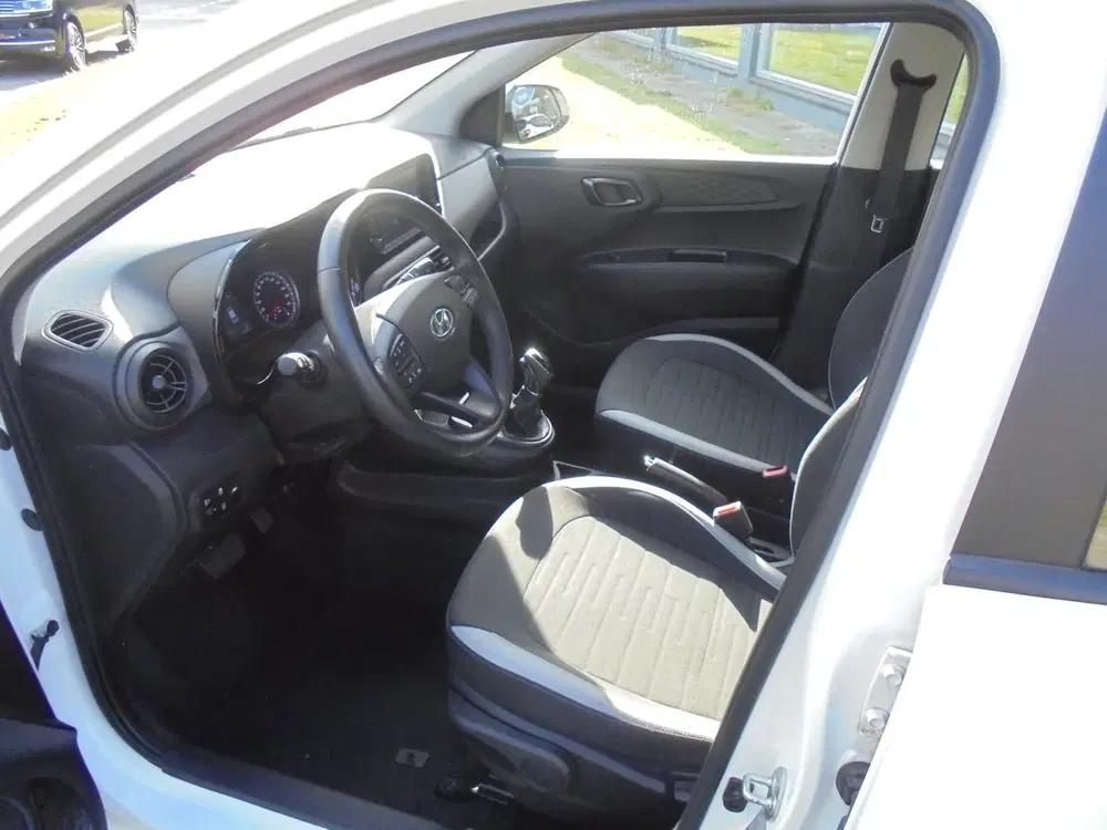 Hyundai i10 1.0 Comfort AUTOMAAT uit 2021, foto 10