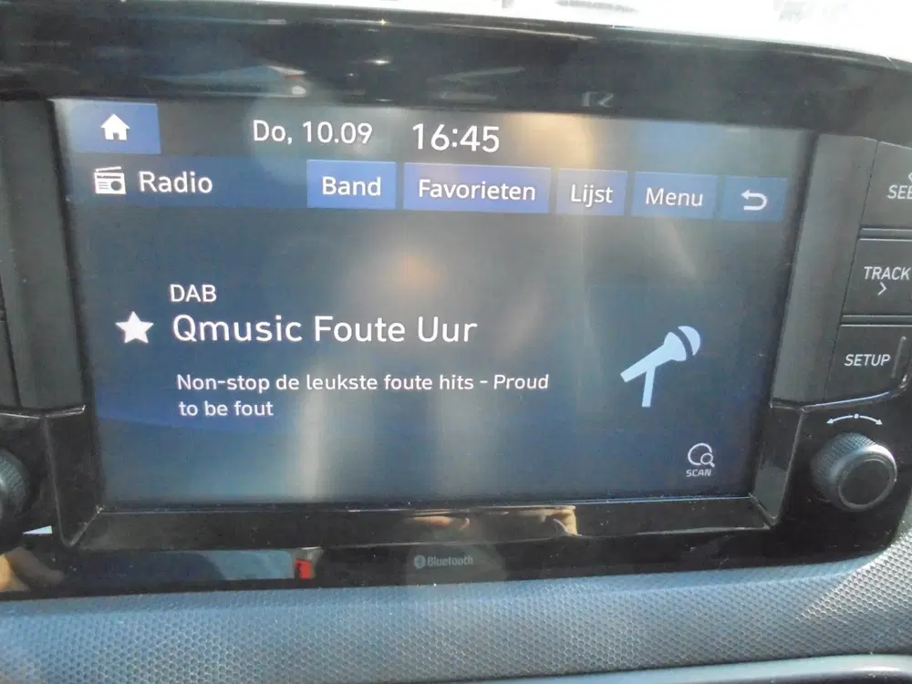 Hyundai i10 1.0 Comfort AUTOMAAT uit 2021, foto 6