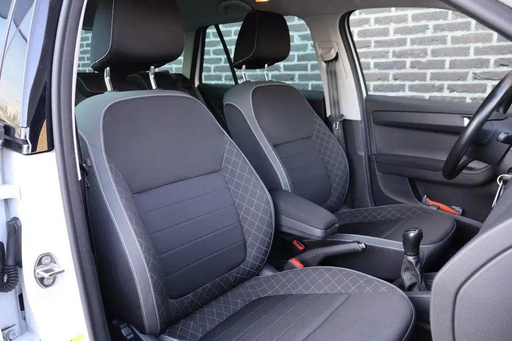 Skoda Fabia 1.0 TSI 95pk Ambition uit 2020, foto 15