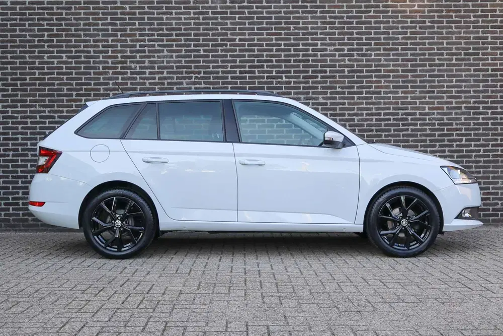 Skoda Fabia 1.0 TSI 95pk Ambition uit 2020, foto 3
