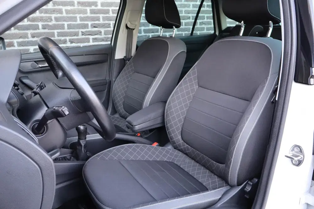 Skoda Fabia 1.0 TSI 95pk Ambition uit 2020, foto 4
