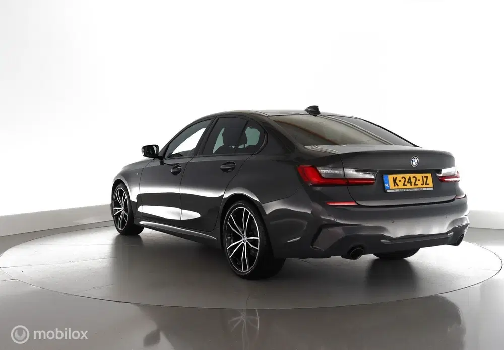 BMW 3-serie 320i M Sport Executive Edition ShadowLine uit 2021, foto 5