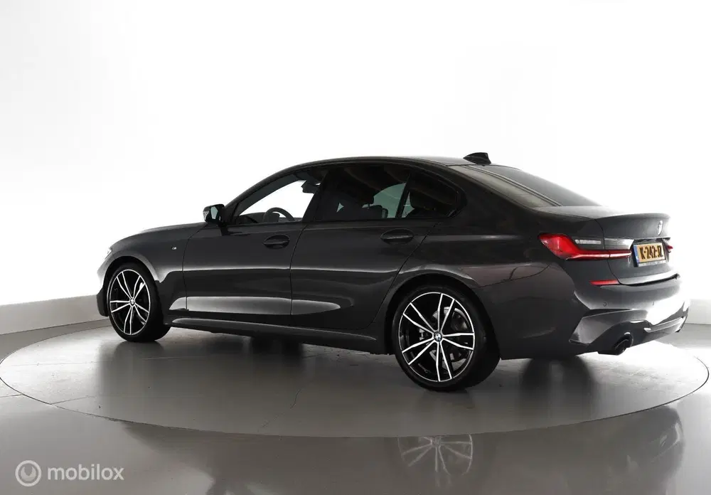 BMW 3-serie 320i M Sport Executive Edition ShadowLine uit 2021, foto 6