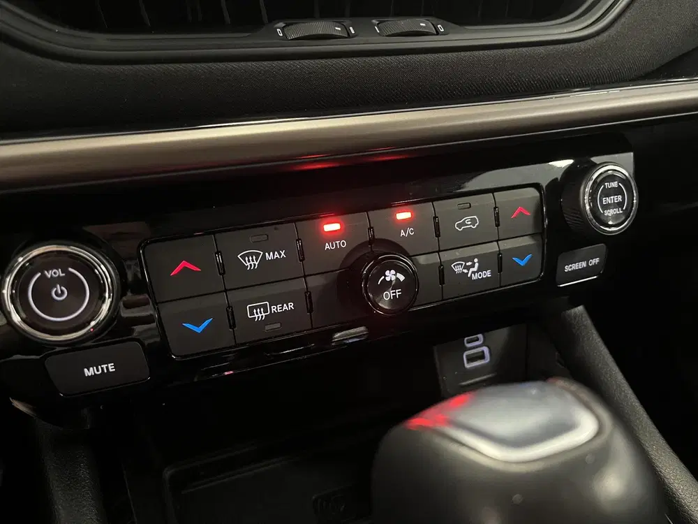 Jeep Compass 4xe 240 Plug-in Hybrid Electric Upland uit 2023, foto 13