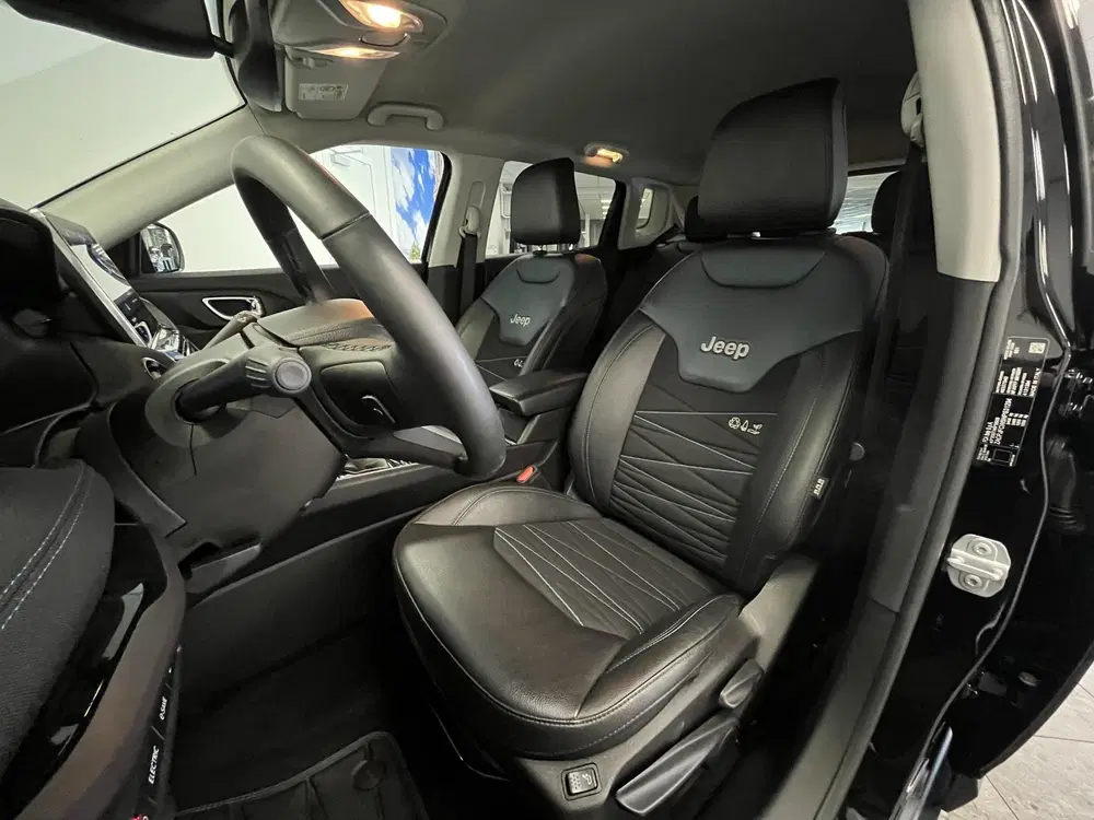 Jeep Compass 4xe 240 Plug-in Hybrid Electric Upland uit 2023, foto 7