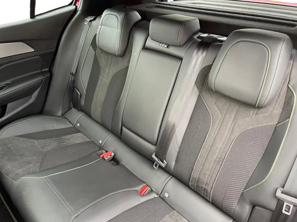 Peugeot 408 1.6 HYbrid GT 225 EAT8 First Edition *Navi uit 2023, foto 13
