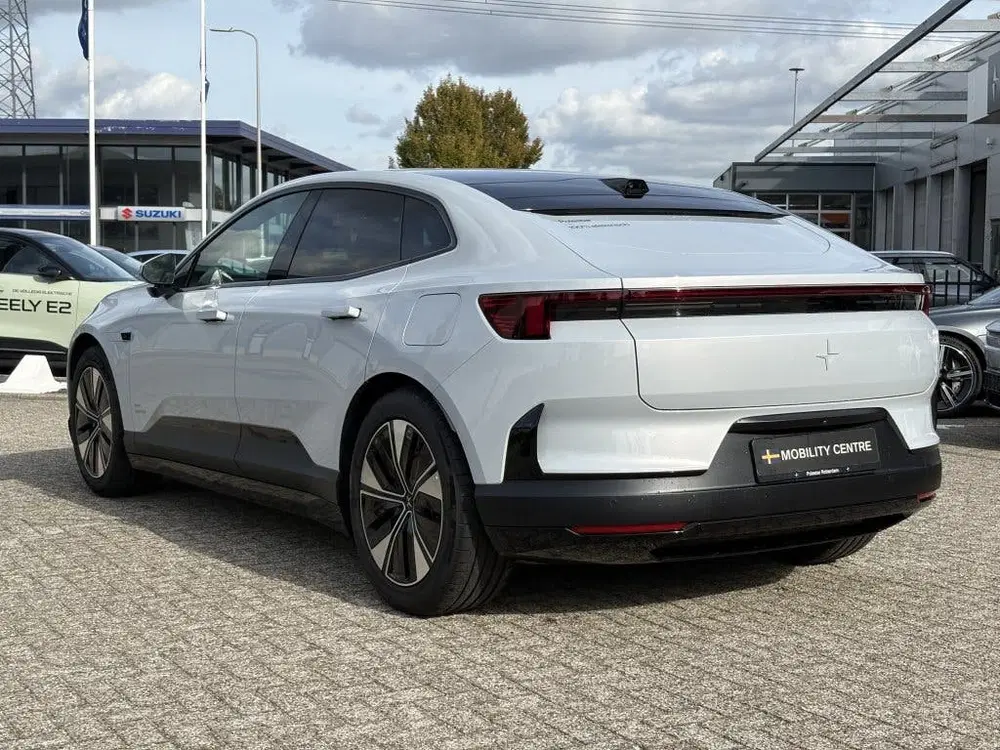Polestar 4 Long range Dual motor 100kWh uit 2024, foto 3