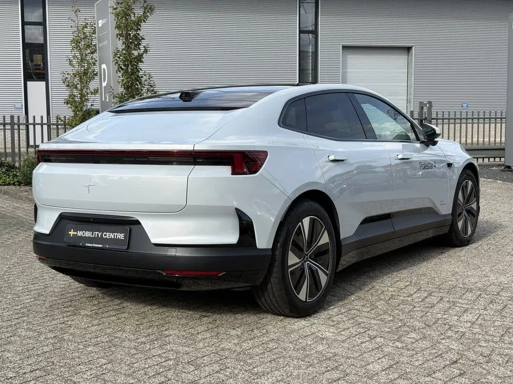 Polestar 4 Long range Dual motor 100kWh uit 2024, foto 4