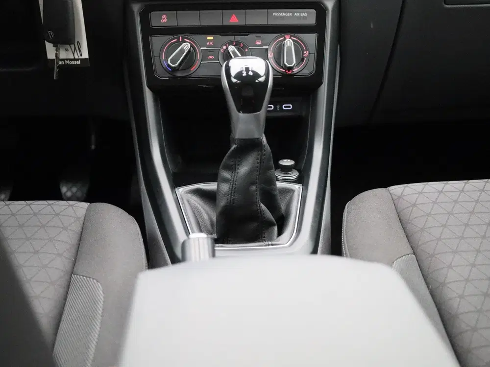 Volkswagen T-Cross 1.0 TSI Life 95 PK uit 2021, foto 10