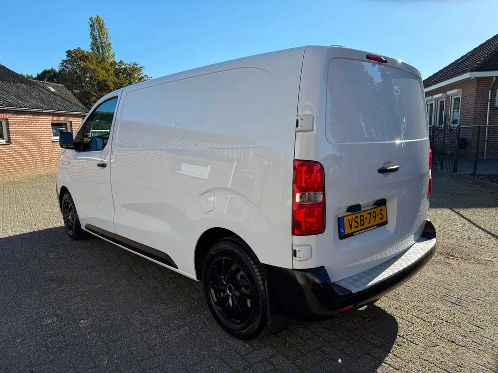 Opel Vivaro L2H1 Edition 75 kWh 100% Elektrisch Camera uit 2022, foto 2